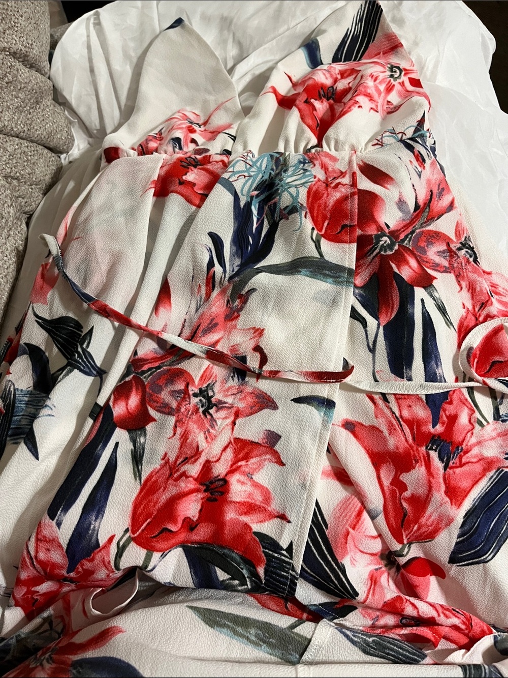 Simple in White and Red Floral
